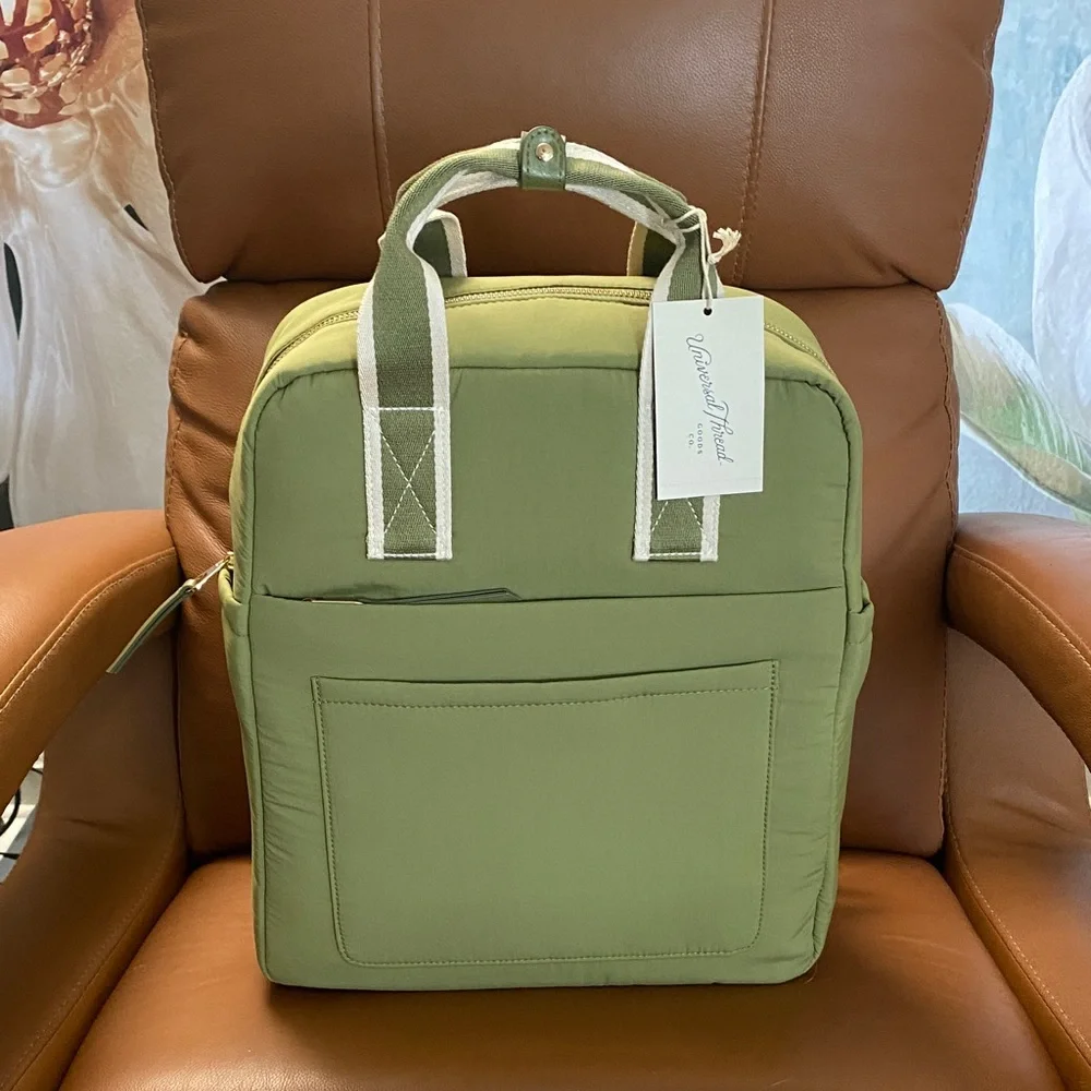 Universal Thread Olive Green‎ Unisex Travel,Diaper Bag lots of pockets NWT